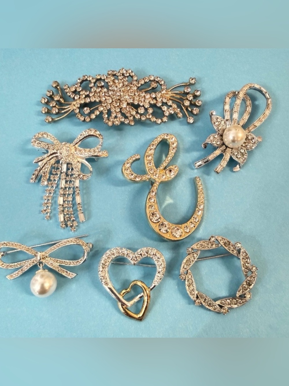 Brooch bundle of 7️⃣ rhinestone bling pins/brooches including one signed Napier - Picture 2 of 8